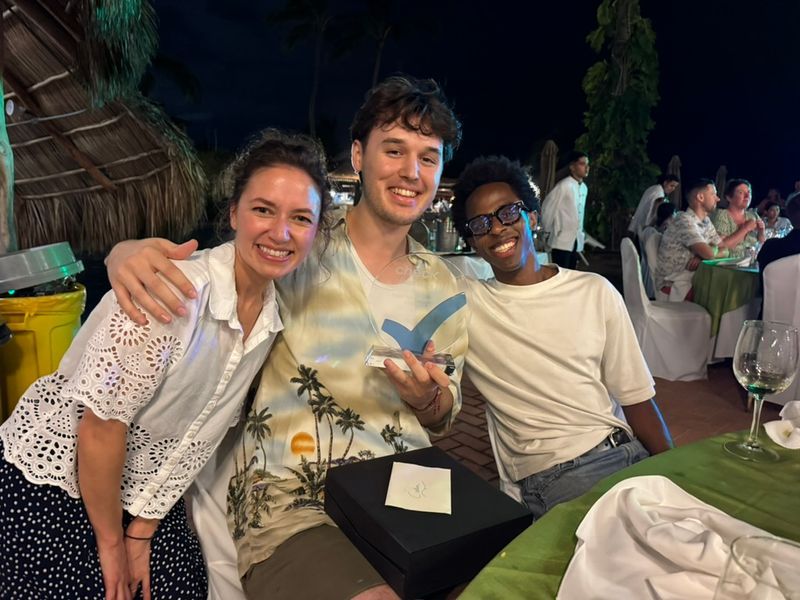 671ab37df8051f7972d50df6_F0B09A8B-7CEF-42B8-93F2-2F0E79C0F93F_1_105_c-p-800